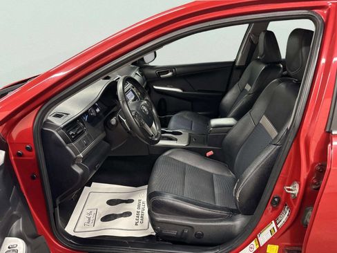 Used 2013 Toyota Camry SE w/ Convenience Pkg image 14