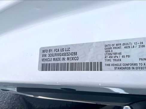 Used 2025 RAM ProMaster 2500 w/ U-Haul Equipment Group FWD image 18