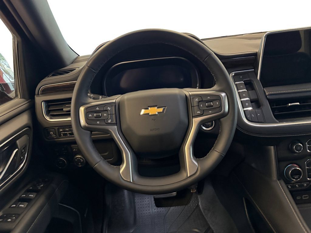 Used 2024 Chevrolet Tahoe Premier AWD/4WD image 13