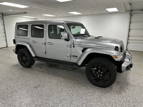 Used 2021 Jeep Wrangler Unlimited Sahara AWD/4WD image 2