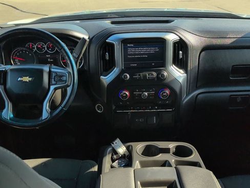 Used 2021 Chevrolet Silverado 1500 LT AWD/4WD image 14