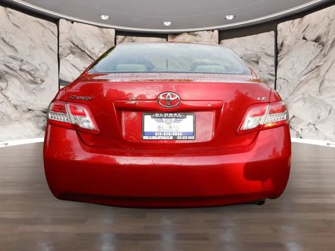 Used 2011 Toyota Camry LE w/ LE Extra-Value Pkg FWD image 8