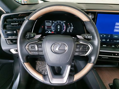 Used 2023 Lexus RX 350 Premium image 17