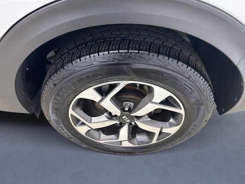 Used 2022 Kia Sportage LX image 19