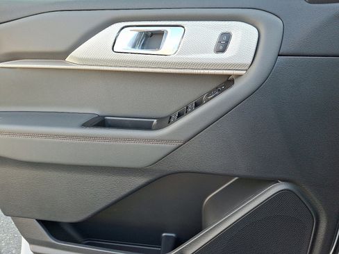 New 2026 Ford Explorer Active image 15