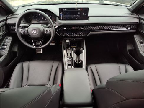 Used 2025 Honda Accord Sport image 19