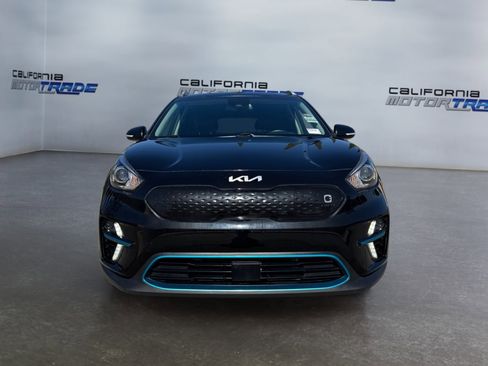 Used 2022 Kia Niro EX image 2