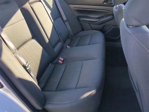 Used 2024 Nissan Altima 2.5 SV image 25