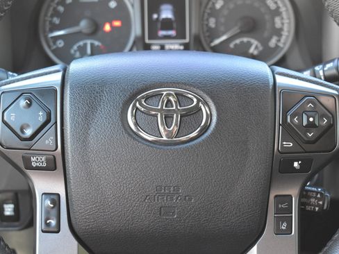 Used 2023 Toyota Tacoma TRD Off-Road w/ TRD Premium Off Road Package AWD/4WD image 16