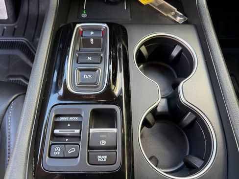 Certified 2025 Honda Pilot Touring image 28