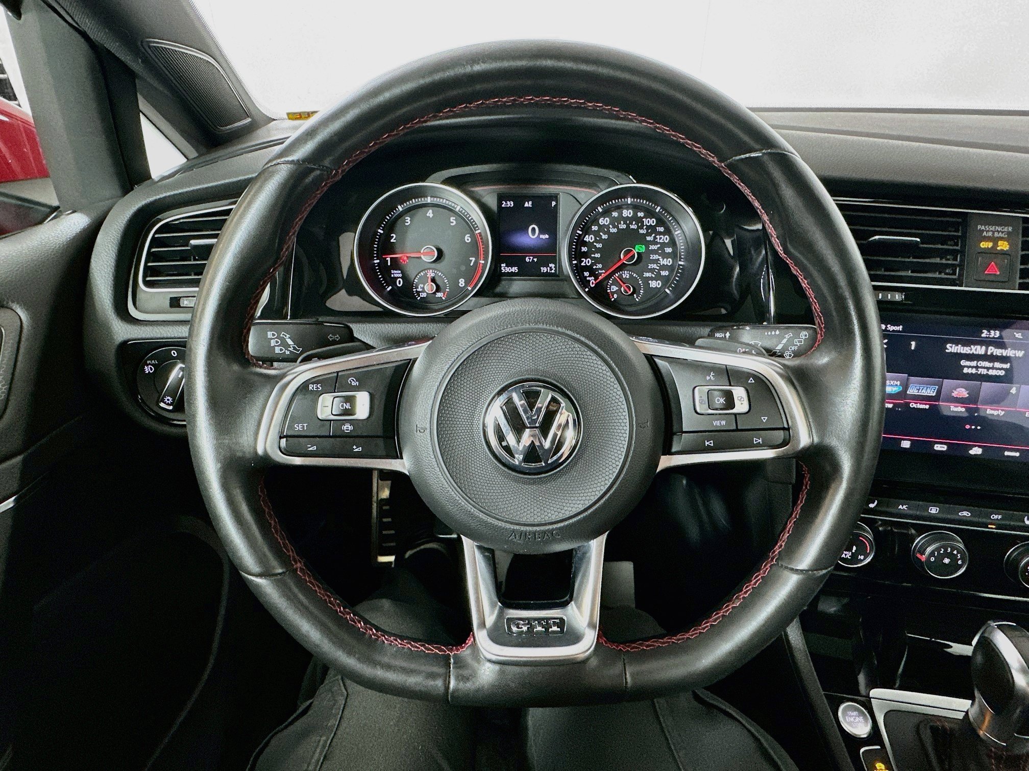 Used 2019 Volkswagen GTI SE FWD image 11