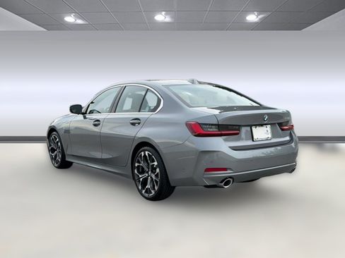 Used 2026 BMW 330i Sedan w/ Premium Package RWD image 3