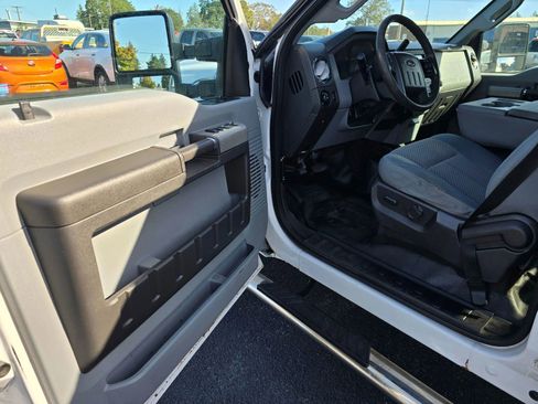 Used 2015 Ford F250 XLT image 17