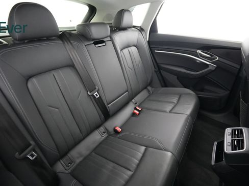 Used 2024 Audi Q8 e-tron Premium Plus w/ Premium Plus Package AWD/4WD image 5