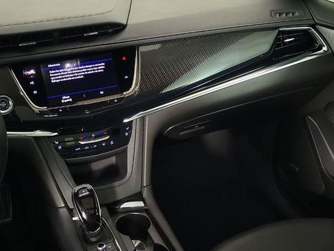 Used 2024 Cadillac XT6 Sport w/ Technology Package AWD/4WD image 18
