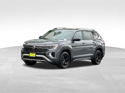 New 2026 Volkswagen Atlas Peak Edition