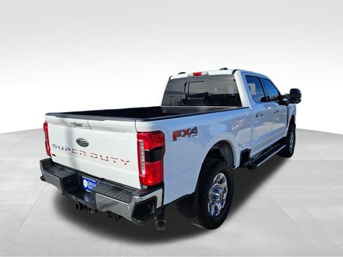 Used 2024 Ford F250 Lariat w/ Chrome Package image 7