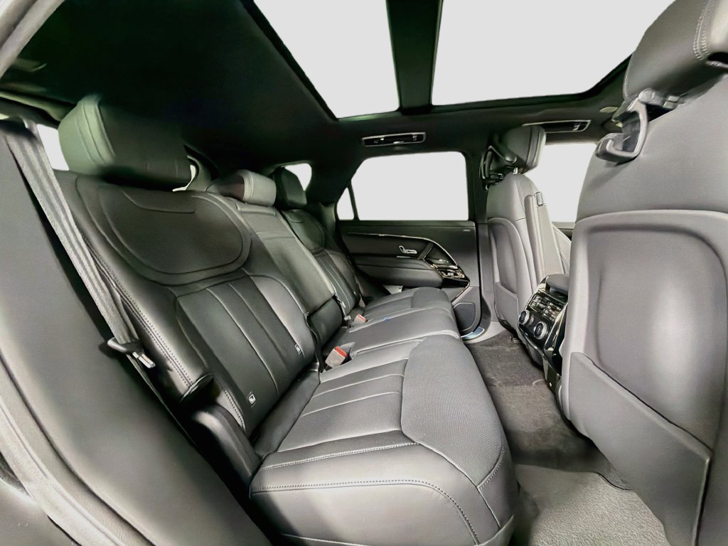 New 2027 Land Rover Range Rover Sport Dynamic SE AWD/4WD image 29