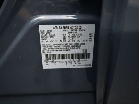 New 2025 Ford Maverick XLT w/ XLT Luxury Package image 19