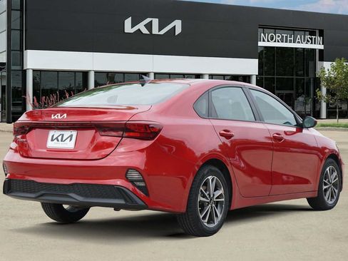 Certified 2024 Kia Forte LXS FWD image 5