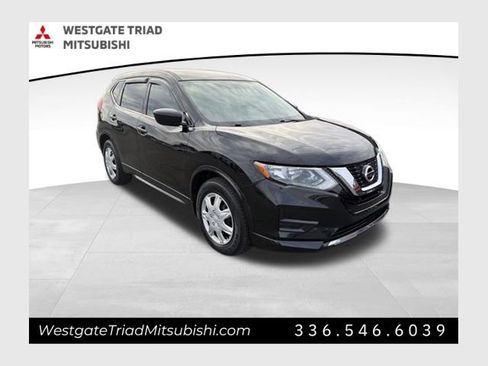 Used 2017 Nissan Rogue S image 1