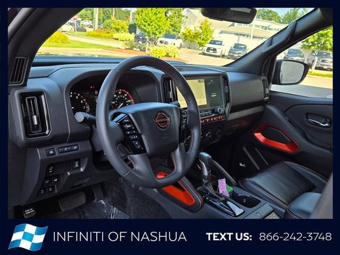 Used 2025 Nissan Frontier PRO-4X w/ Pro Premium Package AWD/4WD image 4