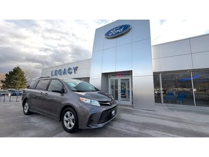 Used 2018 Toyota Sienna LE