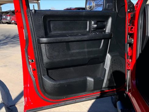 Used 2017 RAM 1500 Express image 22