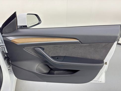 Used 2021 Tesla Model 3 Performance image 45