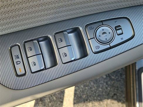 Used 2024 Hyundai Palisade Calligraphy image 24