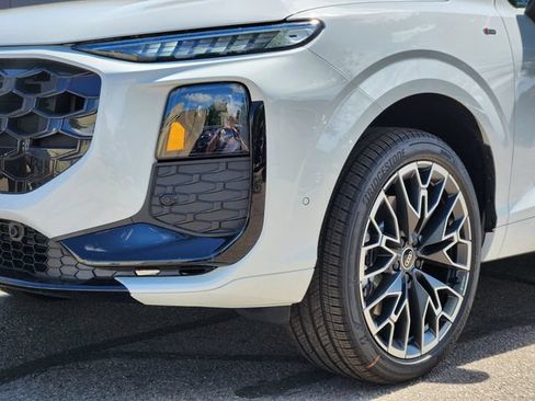 New 2026 Audi Q3 quattro 2.0T AWD/4WD image 7