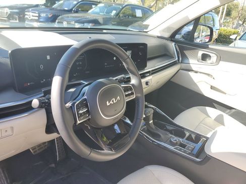 Used 2025 Kia Sorento SX image 26