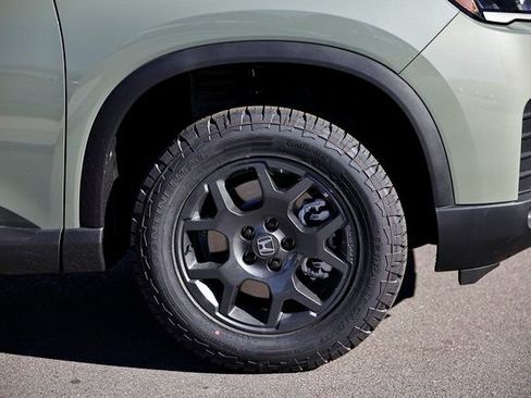 New 2026 Honda Pilot TrailSport image 17