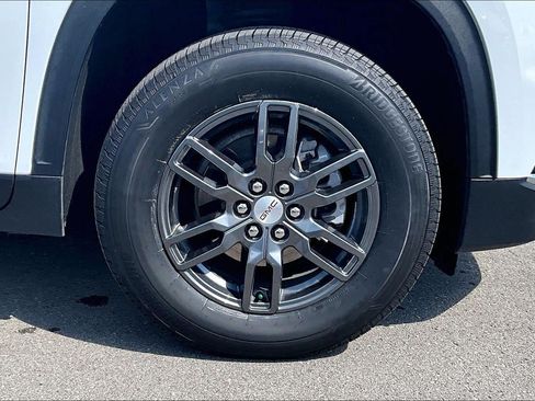 Used 2025 GMC Acadia Elevation AWD/4WD image 9