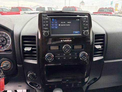 Used 2014 Nissan Titan SL w/ SL Moonroof Package image 23