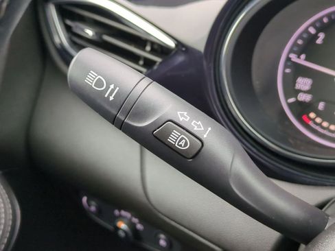 Used 2021 Buick Encore GX Select image 25