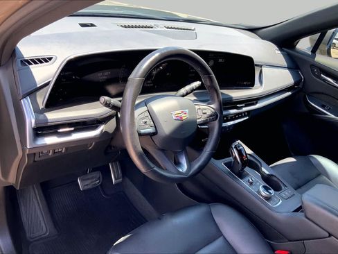 Used 2024 Cadillac XT4 Sport w/ Cold Weather Package FWD image 18