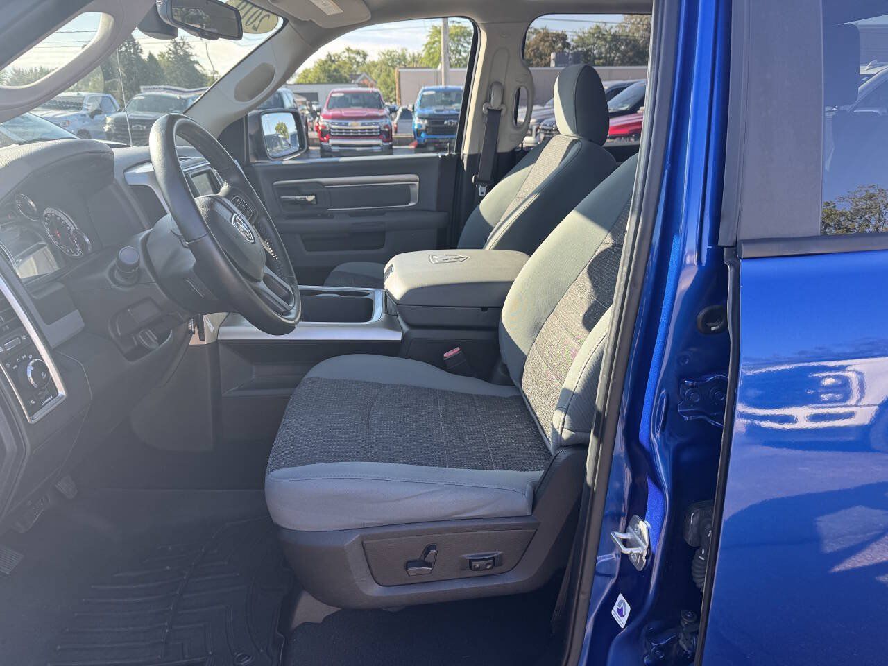 Used 2019 RAM 1500 Warlock AWD/4WD image 9