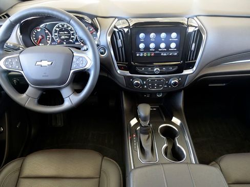 Used 2023 Chevrolet Traverse High Country image 17