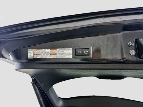 Used 2024 Toyota Corolla Cross XLE FWD image 29