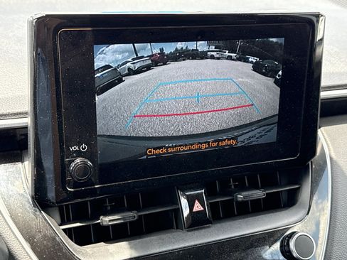 Used 2024 Toyota Corolla Cross LE FWD image 22