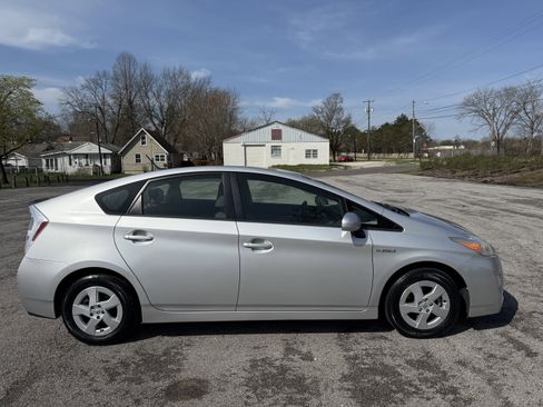 Used 2010 Toyota Prius Two image 11