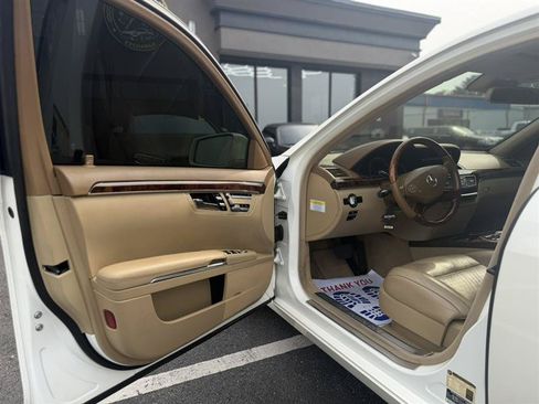 Used 2010 Mercedes-Benz S 550 image 11