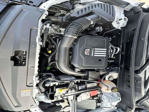 Used 2024 Cadillac XT6 Luxury FWD image 8