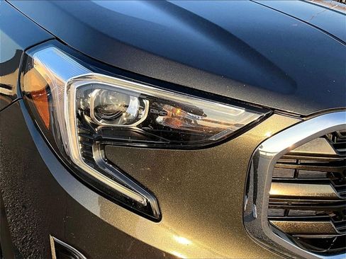 Used 2018 GMC Terrain SLE w/ Driver Convenience Package image 12