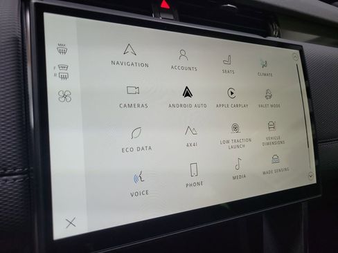 Used 2024 Land Rover Discovery Sport Dynamic SE image 31