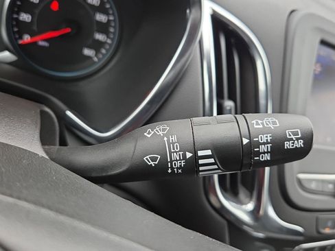 Used 2024 Chevrolet Equinox LT image 28