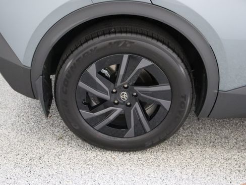 Certified 2026 Toyota C-HR AWD/4WD image 6