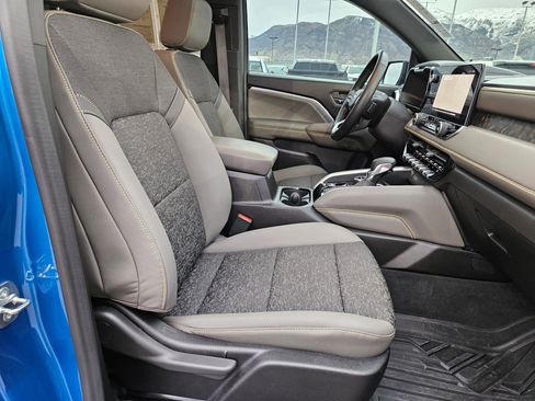 Used 2024 Chevrolet Colorado ZR2 w/ Technology Package image 34