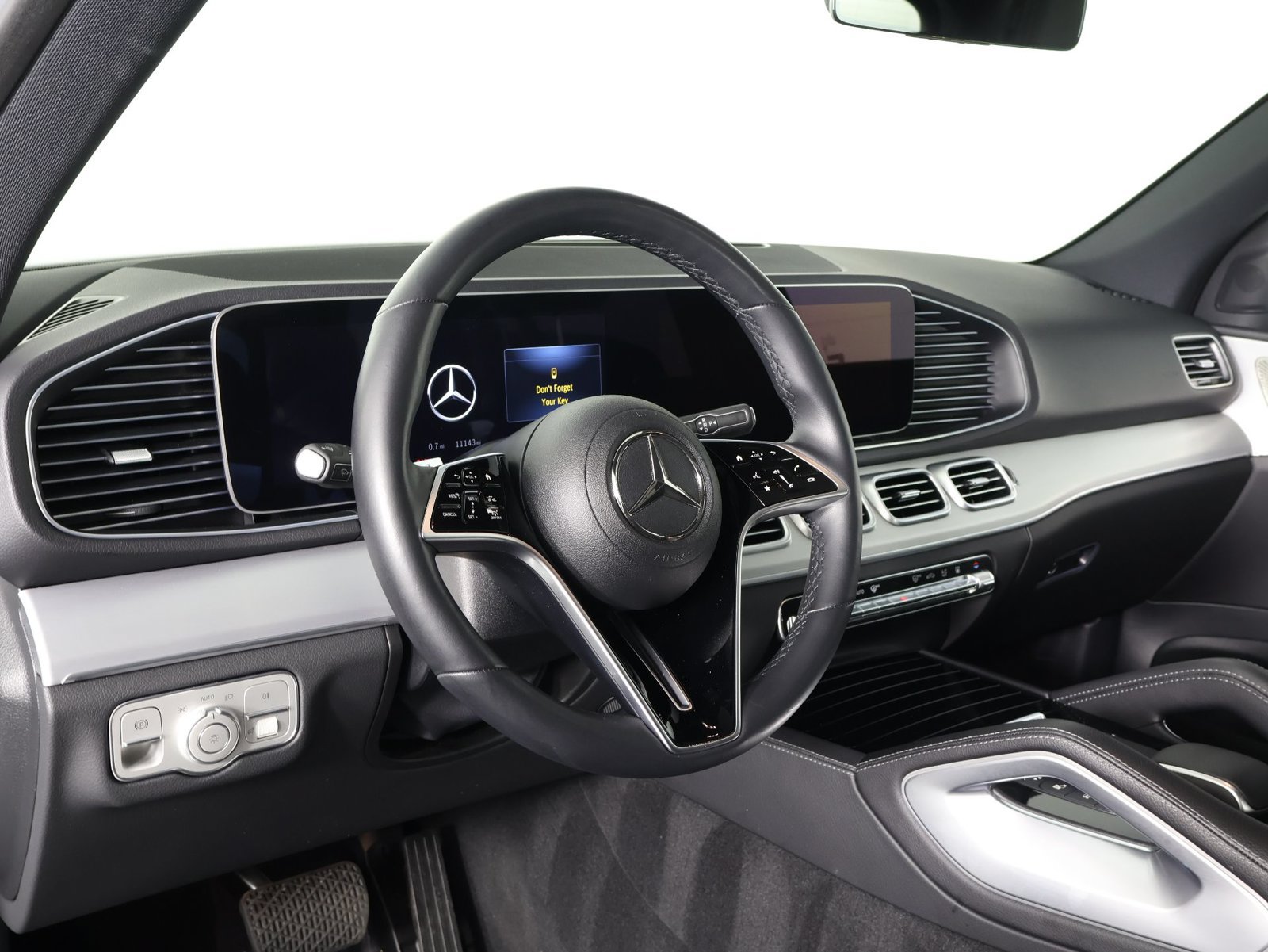 Used 2025 Mercedes-Benz GLE 450e 4MATIC image 14